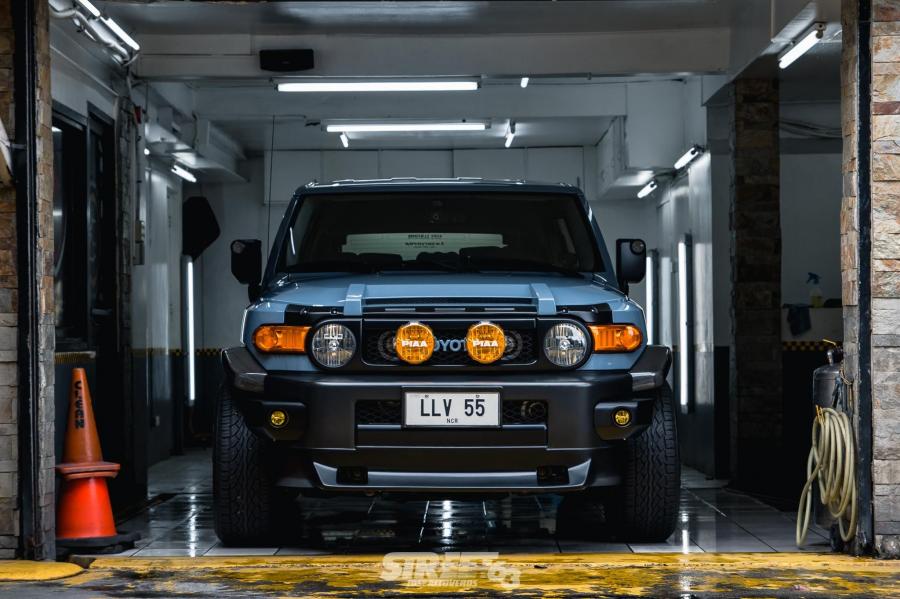  Toyota FJ Cruiser by Atoy Customs 2020 года  (фото 1 из 10)